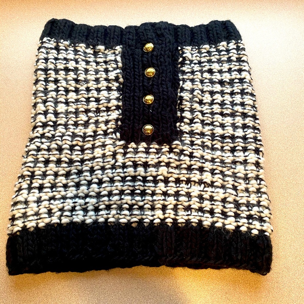 Neck scarf